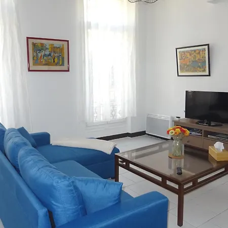 Apartment Joli T2 Refait A Neuf, Lumineux Et Accessible